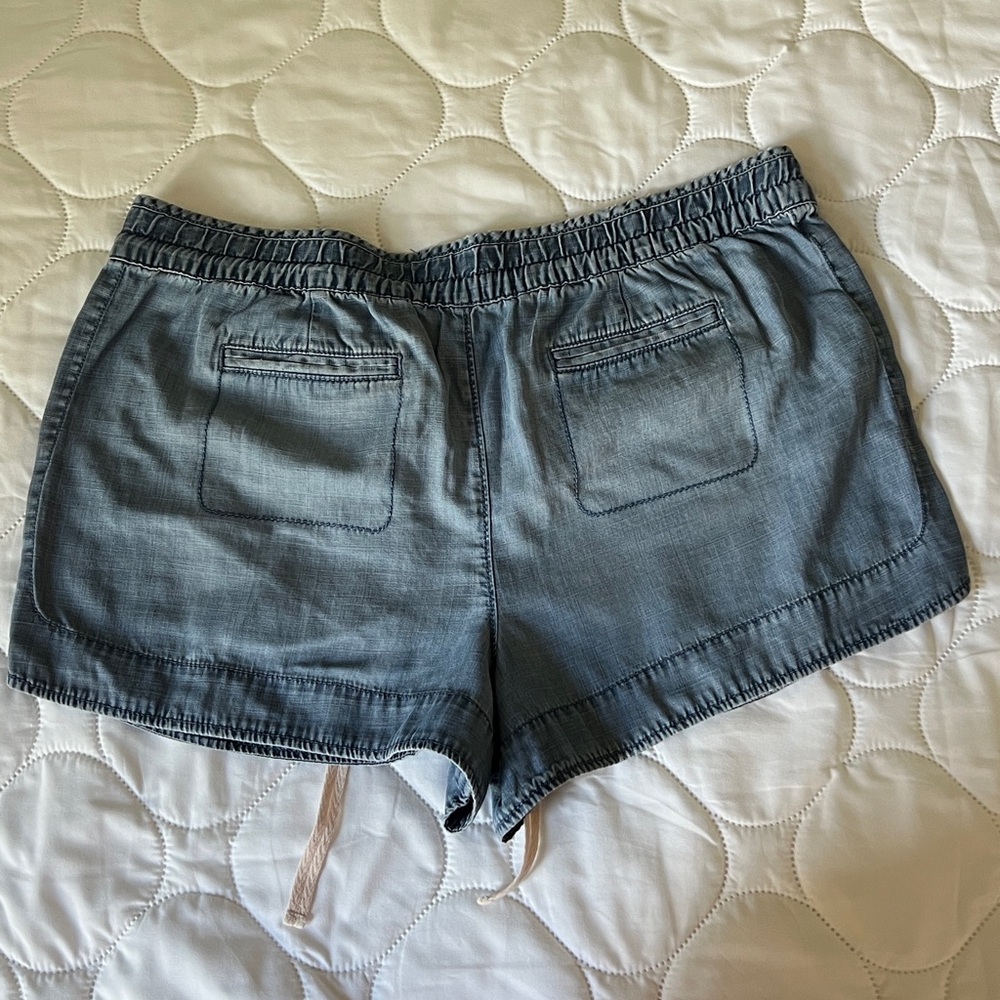 Lou & Grey Shorts - Picture 3 of 5